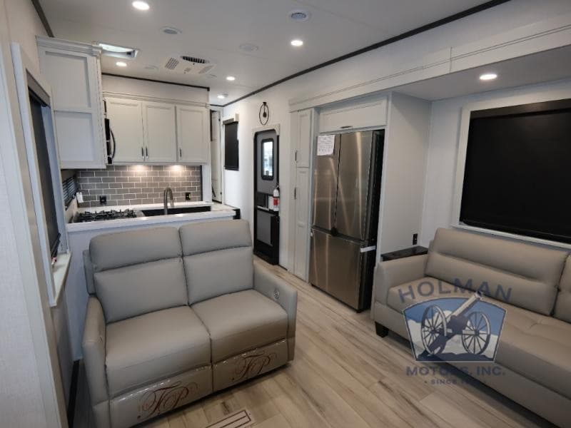 Holman RV Showcases Expanded Keystone Alpine and Cougar Inventory for Cincinnati-Area Campers