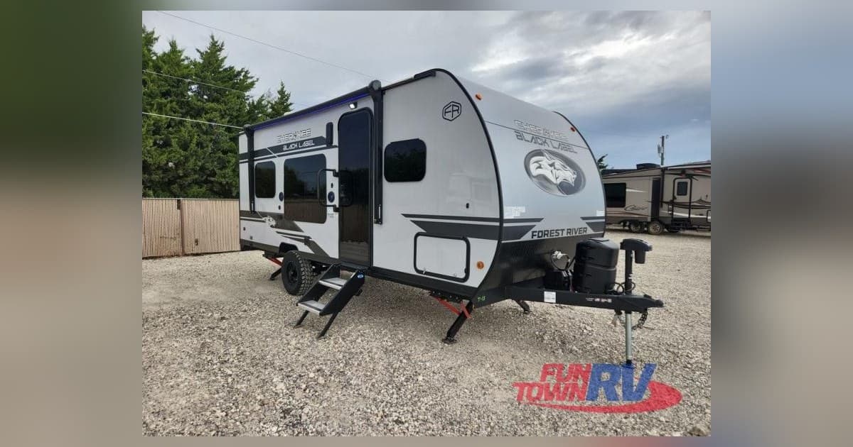 Larry's RV LLC Guides Michigan Buyers on Toy Haulers, New RVs, and Pop-Up Campers
