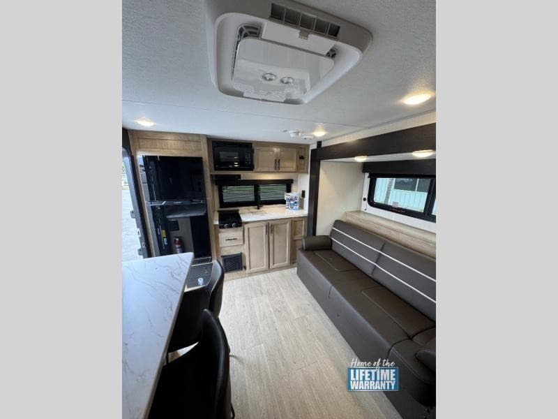 Royal Coach RV Expands Bakersfield Inventory with New Raptor Fifth Wheels and Travel Trailers