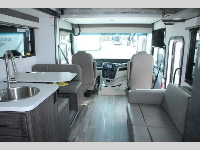 Pete's RV Center Reports Expanded Fifth Wheel Inventory Across New England Dealerships