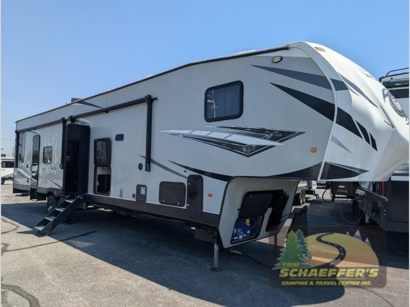 Tom Schaeffer's RV Superstore Expands Inventory with Keystone Sprinter Fifth Wheels and Wolf Campers
