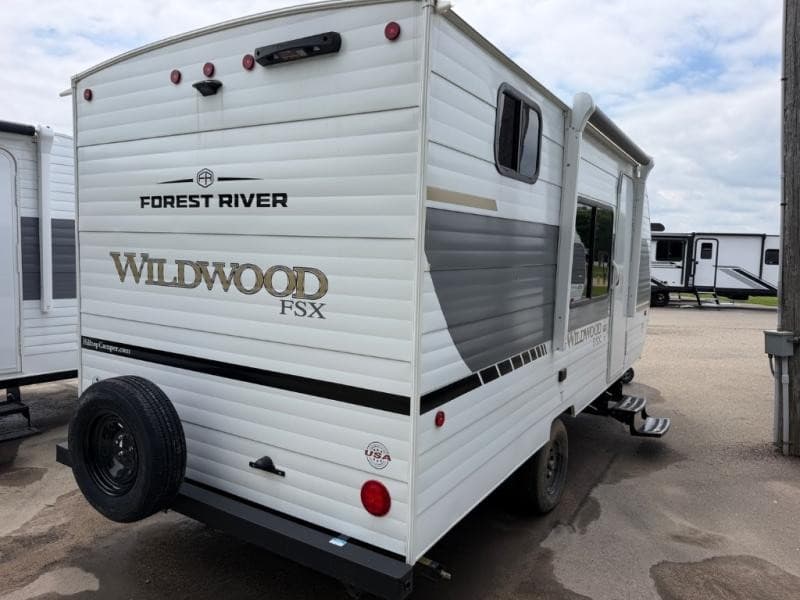 Hilltop Camper & RV Expands Used Camper Sales and Regional Access in Minnesota