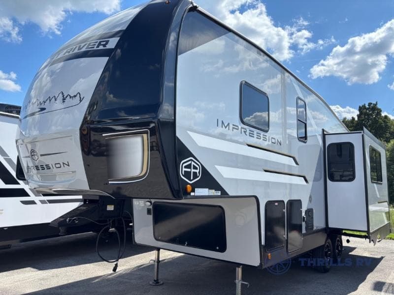 Thrills RV Expands Inventory and Service Offerings in Columbia City