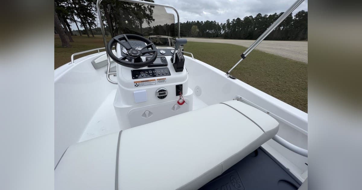 Factory Direct Marine & RV Promotes Trade-Ins and Clearance Deals for Boat and RV Shoppers