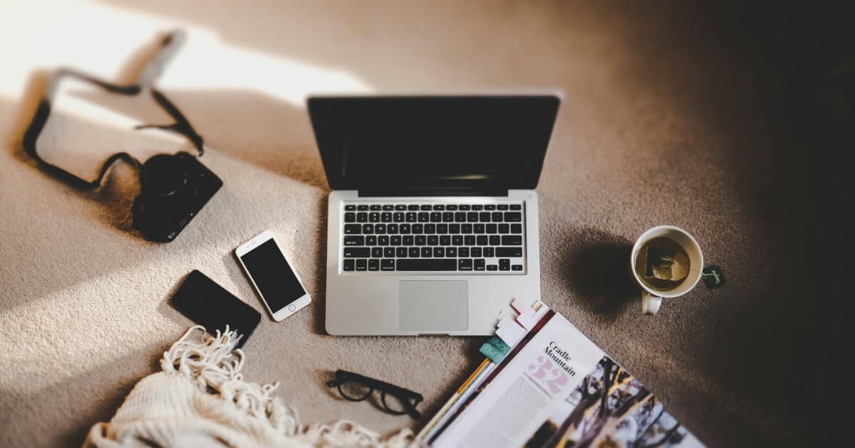 Carl Blackburn Evolves Jewelry Design with Modern Engagement Rings