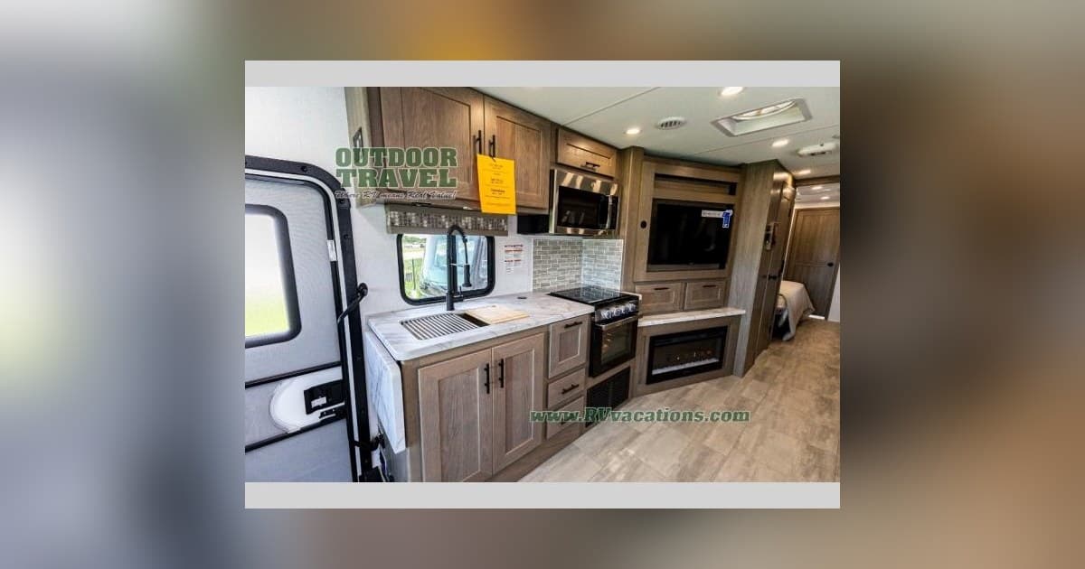 Outdoor Travel's Model Year-End Clearance Offers Discounted RVs and Limited-Time Motorhome Rental Rates in Ontario