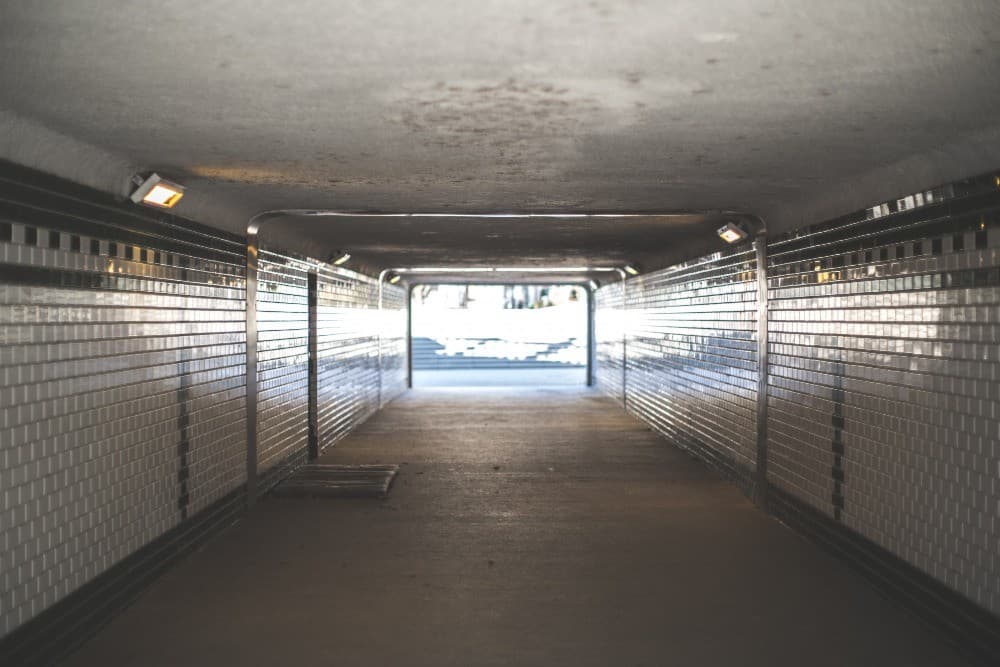 US Self Storage Highlights Benefits of Storage Units During Home Moves and Temporary Relocations