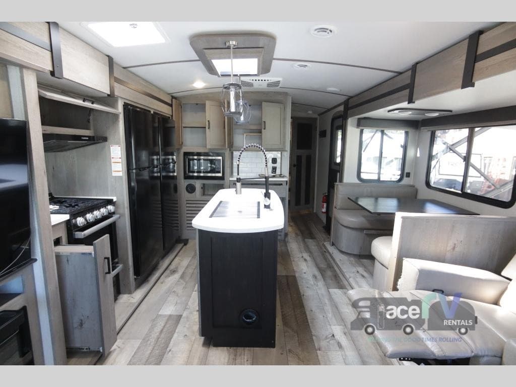 Pet-Friendly RV Rentals Expand as Mid-Atlantic Travel Demand Rises